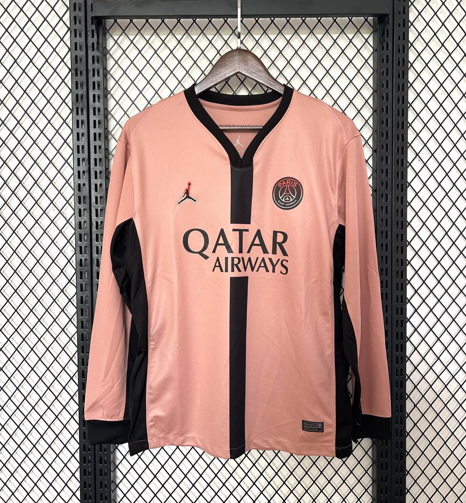 AAA Quality Paris St Germain 24/25 Third Pink Leaked Long Jersey